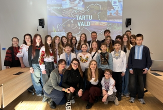 Ukraina noored Tartu vallamajas